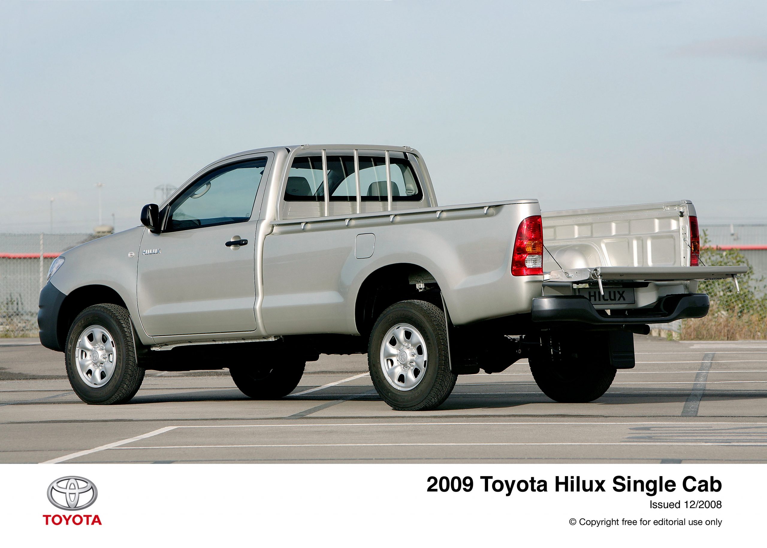 Купить тойота хайлюкс во владивостоке. Toyota Hilux 4. Тойота Хайлюкс 2. Toyota Hilux 6. Тойота Хайлюкс 2005.