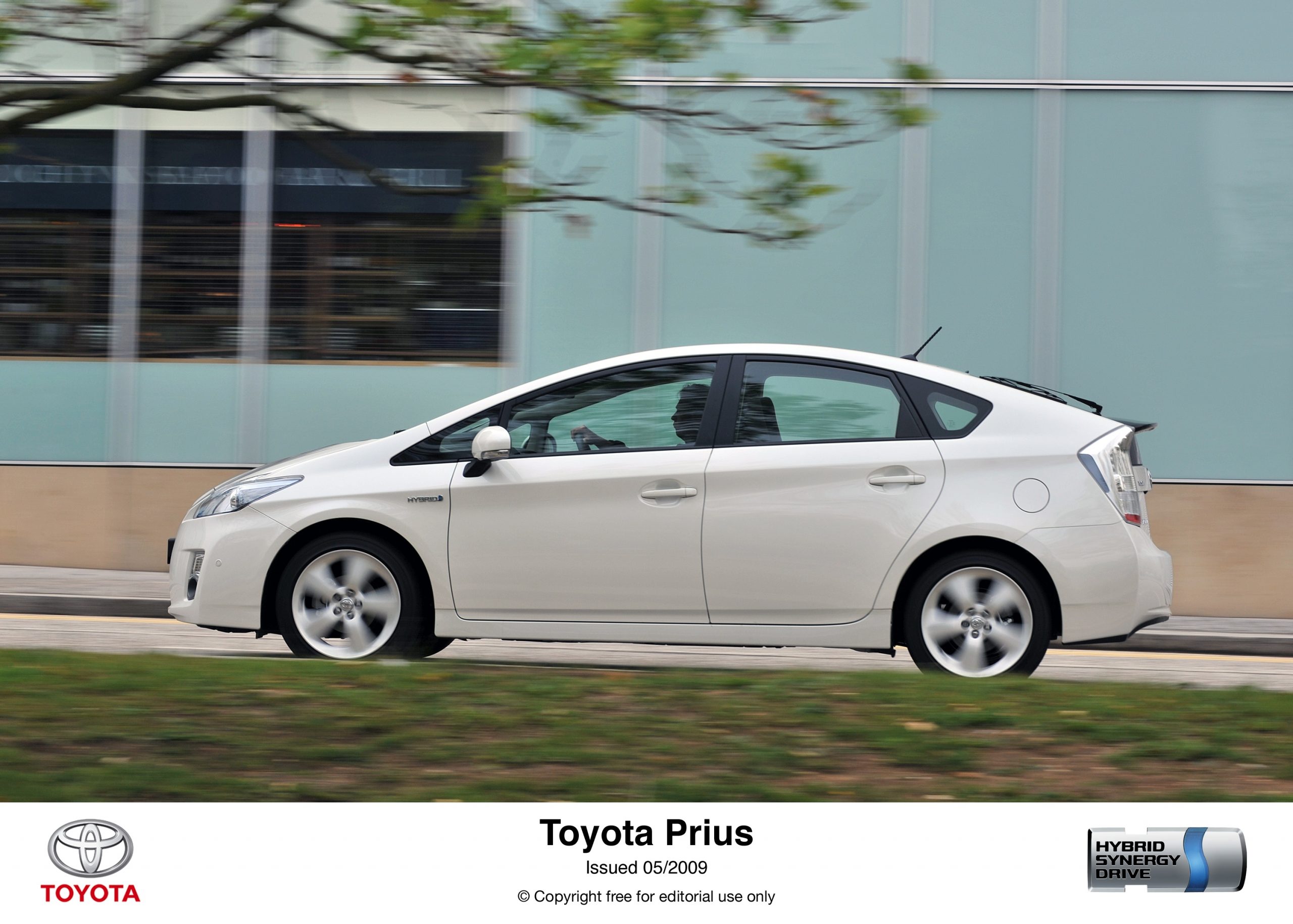 Почему тойота приус. Toyota Prius 30. Toyota Prius 30 кузов. Toyota Prius 2009. Тойота Приус хэтчбек 2009.