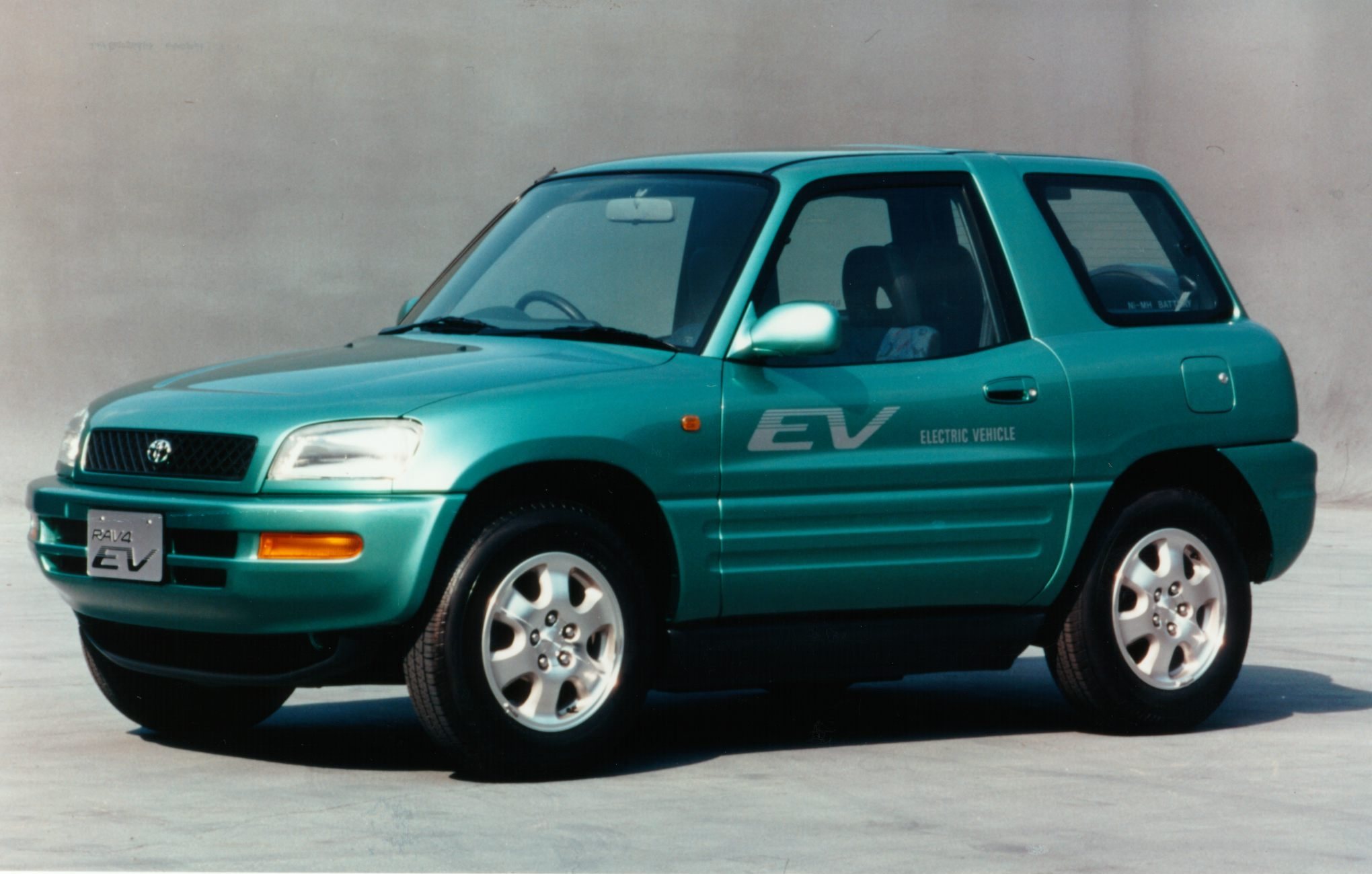 RAV4 EV (1996) Toyota Media Site