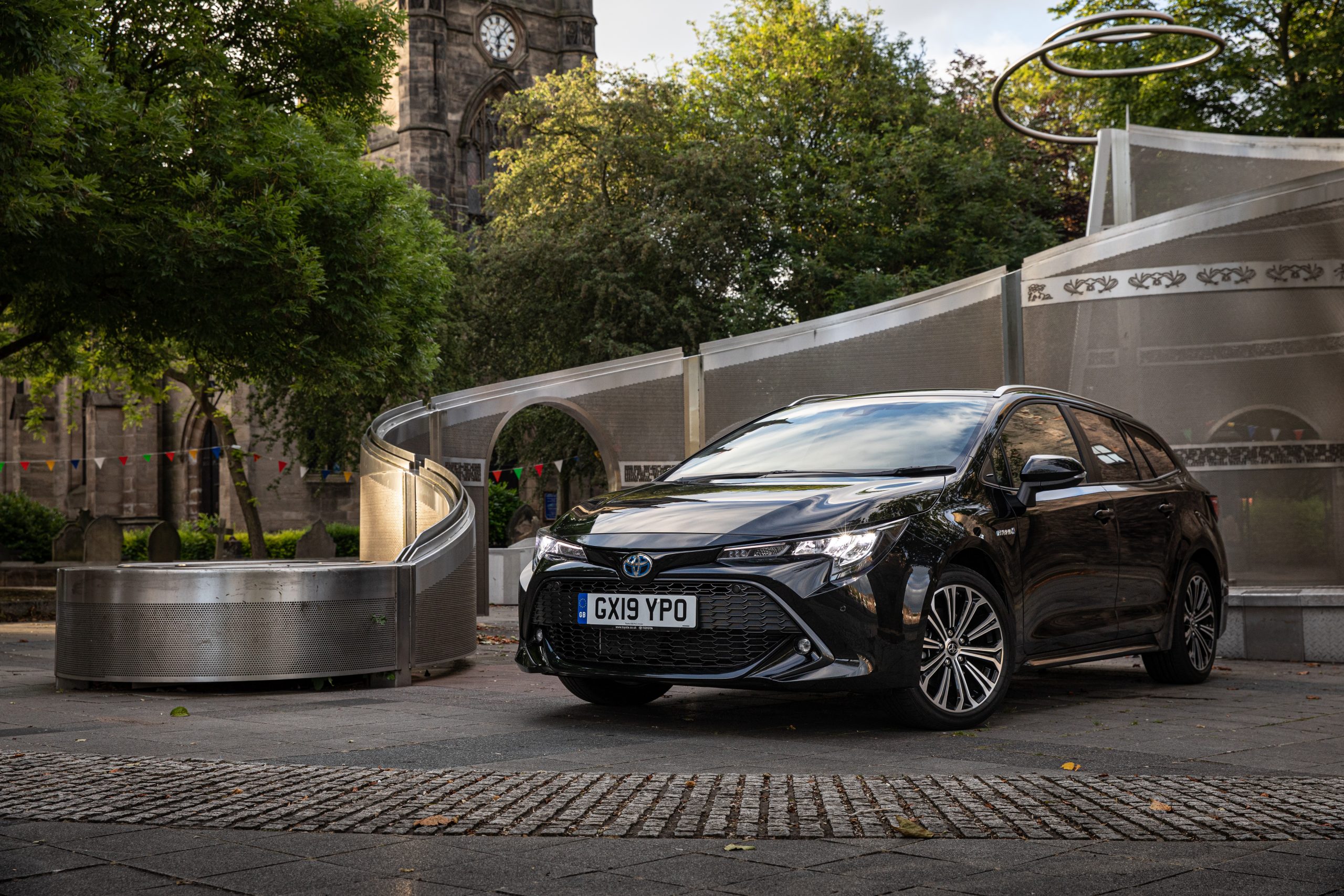 Toyota Corolla Touring Sports Collects Carbuyer's Best Company Car Award -  Toyota Media Site