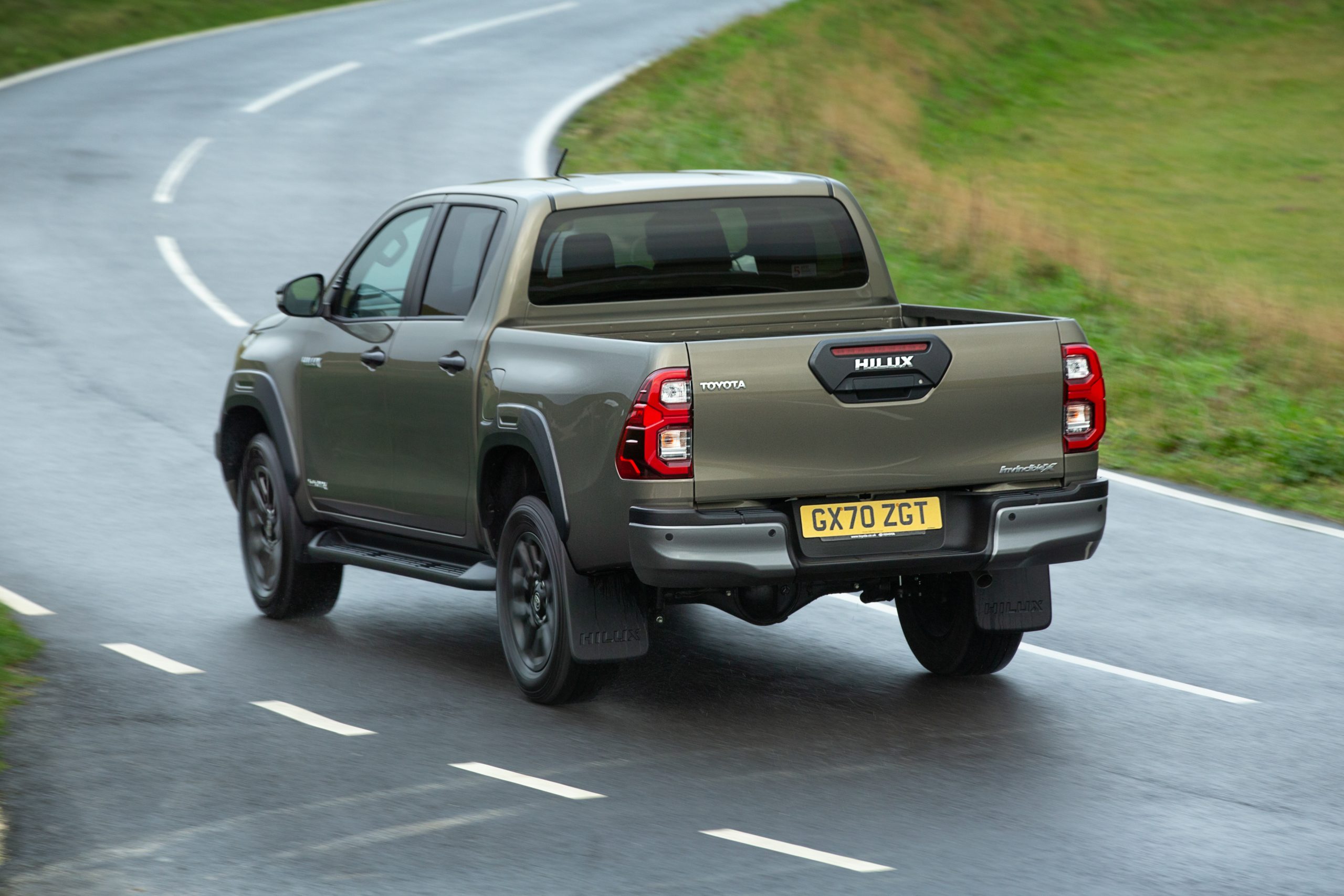 Toyota hilux invincible