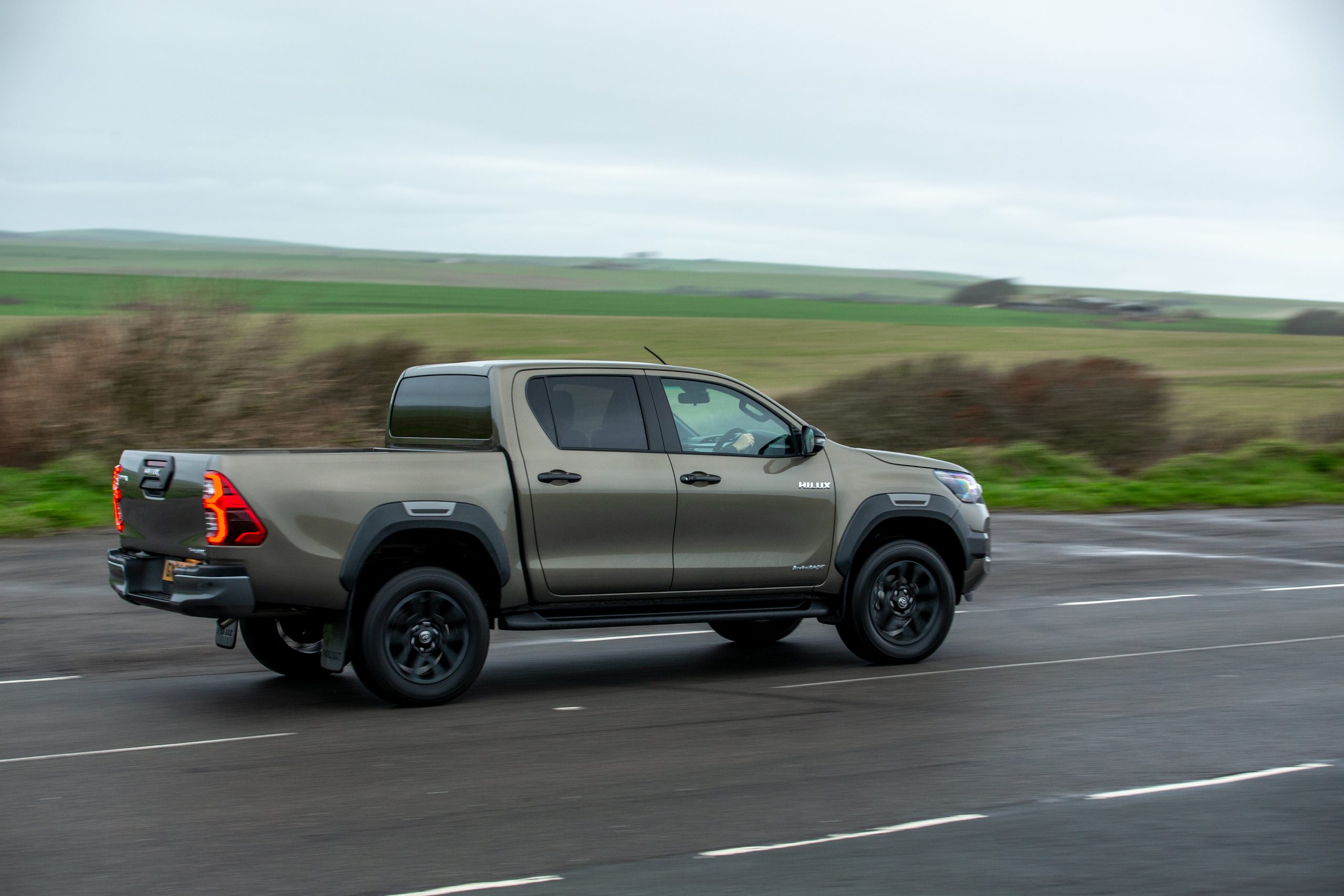 Toyota Hilux Invincible X Exterior Dynamic [ON ROAD] (2020 Current