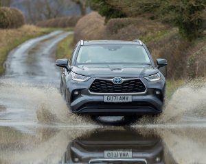 Peter Wright, The Yorkshire Vet, driving his hybrid Toyota Highlander.