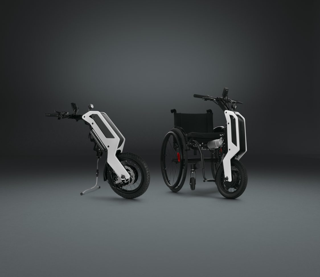 Wheelchair e-puller