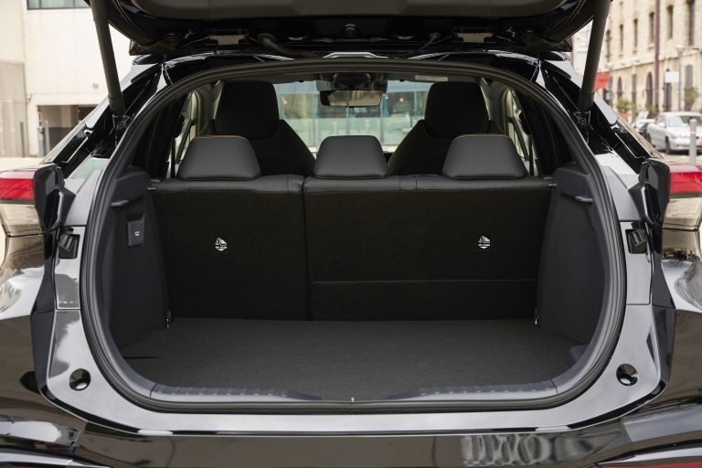 2024 C-HR PHEV DPL *European Spec*