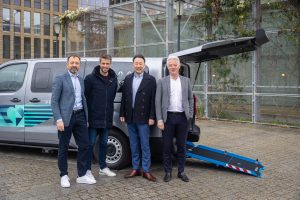 From L to R: Didier Gambart, President KINTO Europe, Tony Estanguet, President of Paris 2024, Yoshihiro Nakata, President & CEO Toyota Motor Europe, Frank Marotte, CEO of Toyota France.