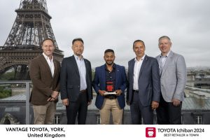 Ichiban Award – Vantage Toyota York, From left to right. Scott Thompson President and Managing Director of Toyota (GB) PLC, Yoshihiro Nakata President and CEO of Toyota Motor Europe, Dipash Chauhan Vantage Toyota York, Tom Fux Vice President Toyota Motor Europe Sales & Marketing, Richard Kenworthy Vice President Toyota Motor Europe, Manufacturing.