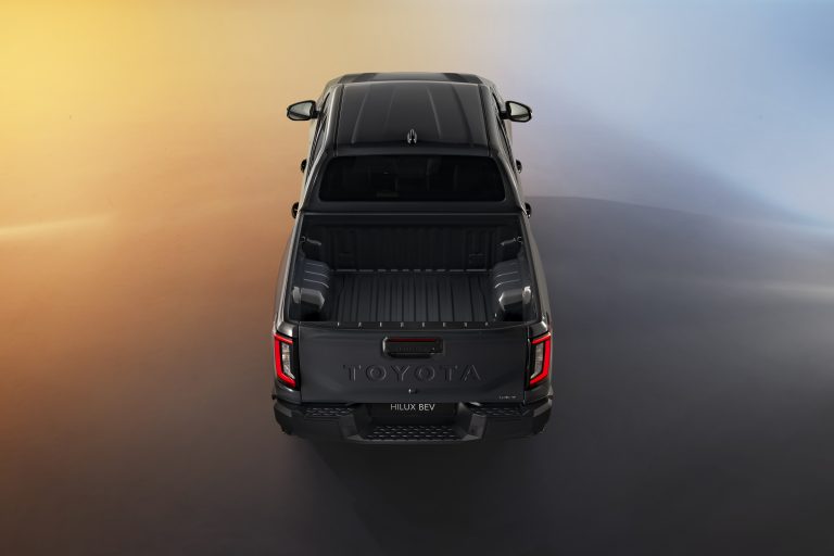 Toyota Hilux BEV