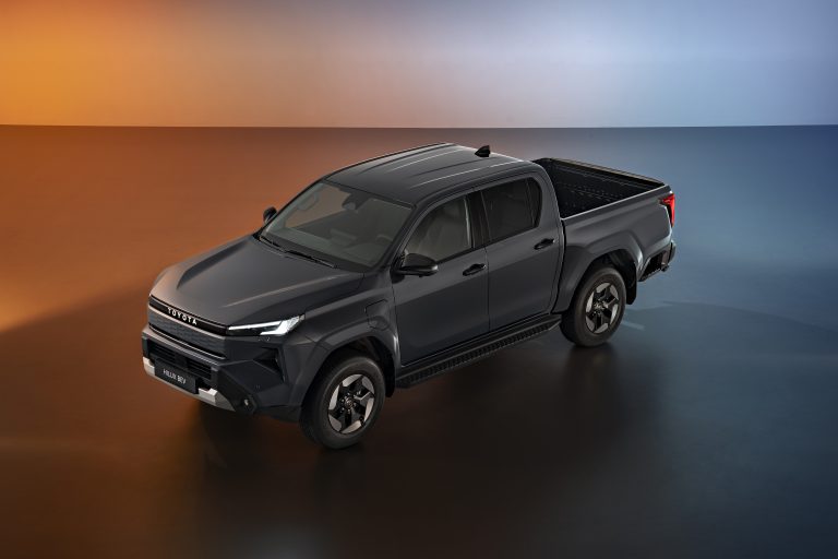Toyota Hilux BEV