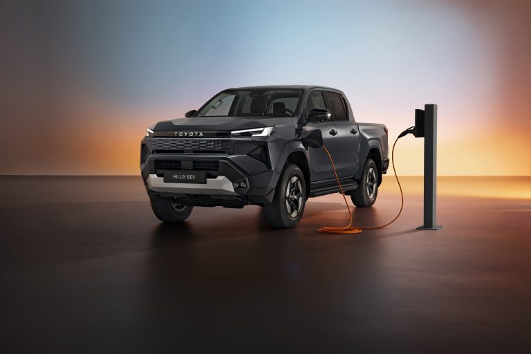 Toyota Hilux BEV