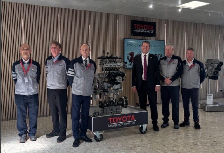 Toru Fujita, TMUK-D Senior Coordinator, Simon Foster, TMUK-D General Manager, Matt Harrison, Chief Corporate Officer Toyota Motor Europe, Rhun ap Iorwerth First Minister for Wales, Richard Kenworthy, Vice President Toyota Motor Europe, Richard Finchett, TMUK Deputy Managing Director