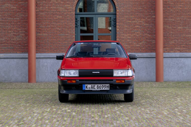E86