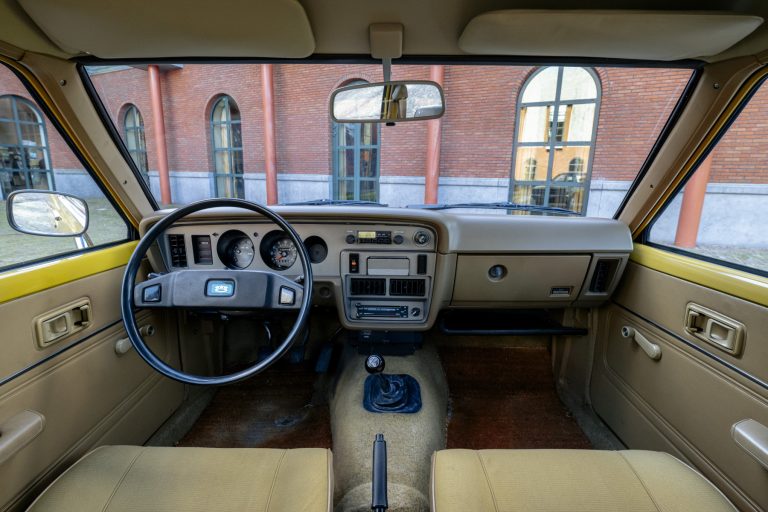 E30