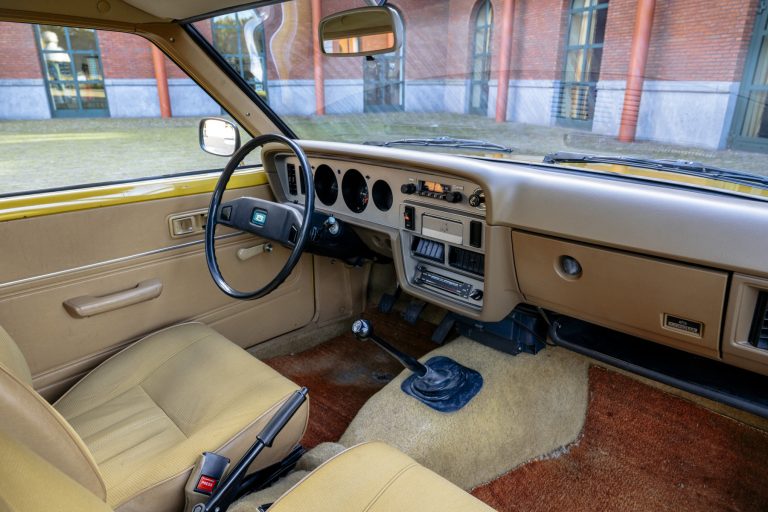 E30