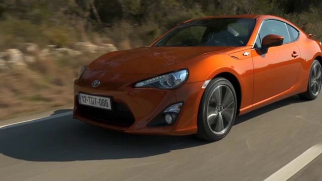 Toyota's manga-inspired concept adds new GT86 to old world of Initial D -  CNET
