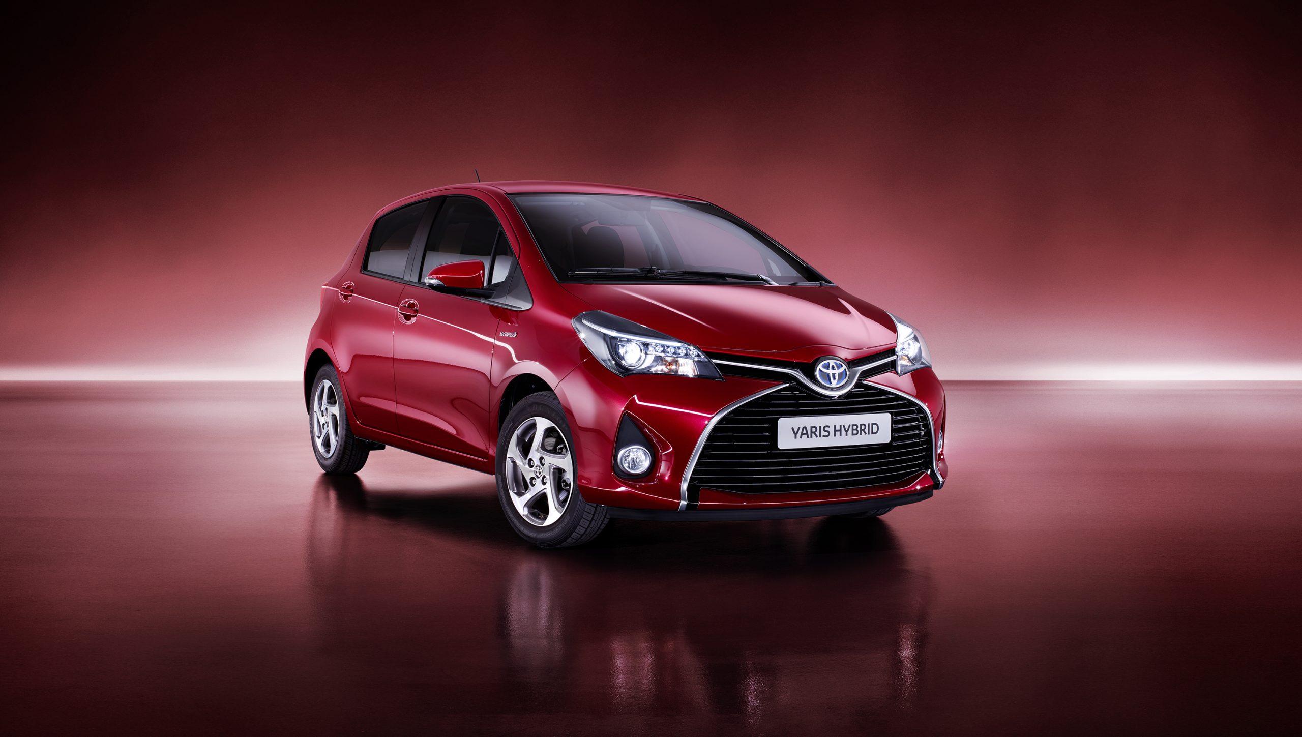 Sovesal regn sandaler Toyota Yaris and Avensis Red-ied for 2017 - Toyota Media Site